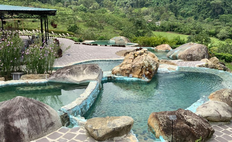 tour-volcan-irazu-termales-Orosi-3