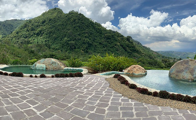 tour-volcan-irazu-termales-Orosi-4